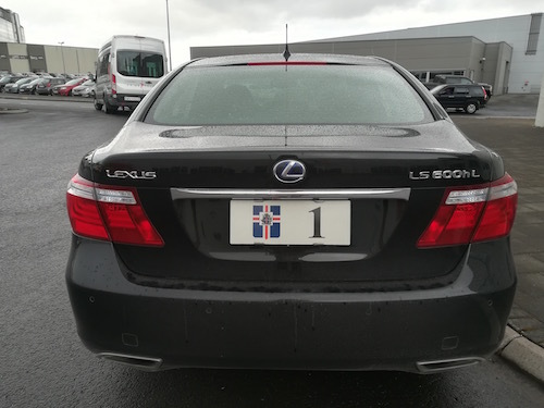 ナンバープレートは 1 アイスランドの大統領専用車はトヨタ Lexus Icelandguide Net